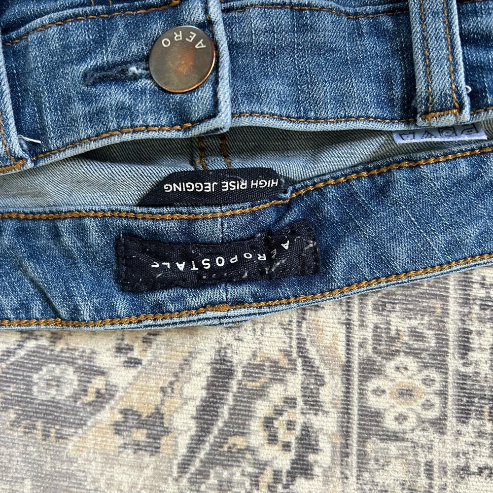 Aeropostale Ripped Skinny Jeans